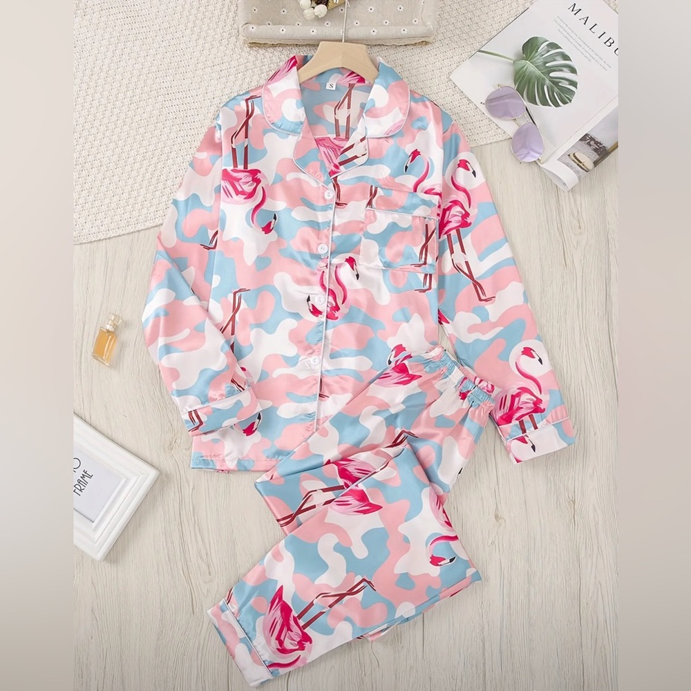 Camouflage Flamingo Pajamas Set Size Medium Pink & Blue Satin - Picture 2 of 5